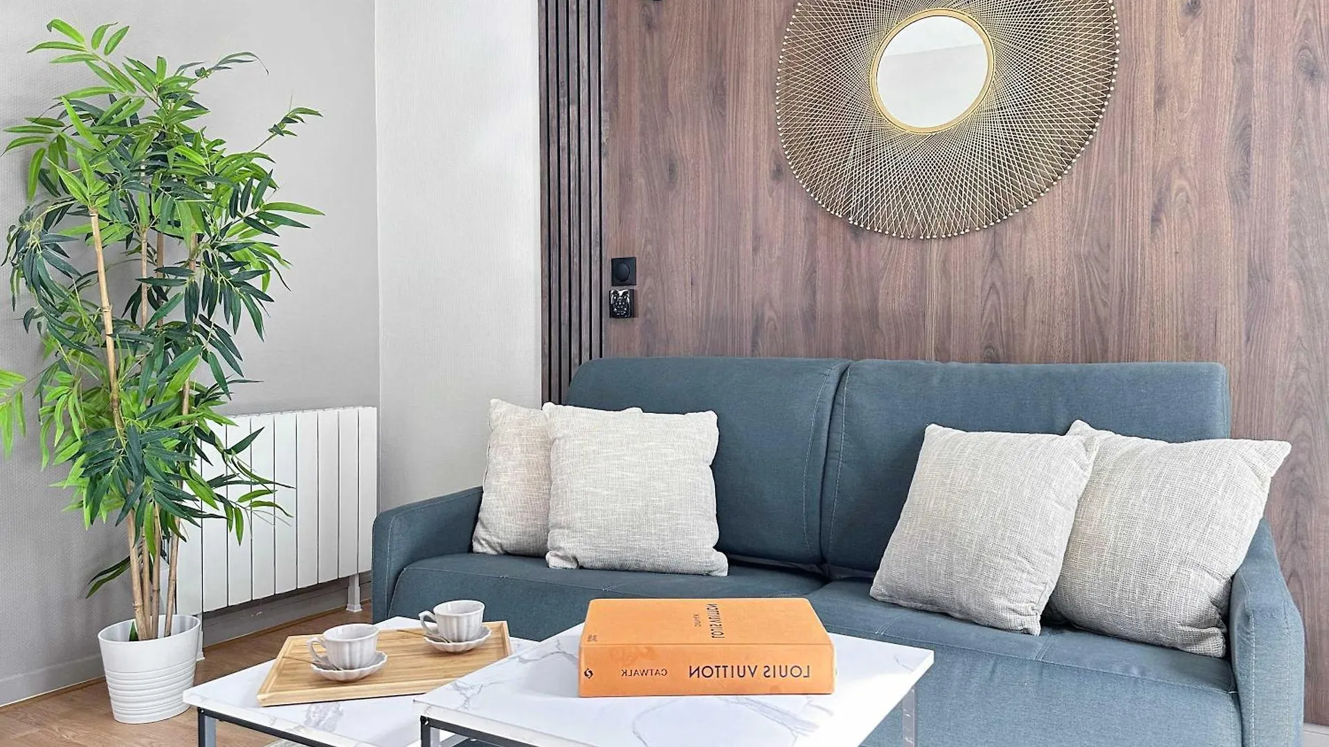 Perfect In Louvre Area Apartment Paris